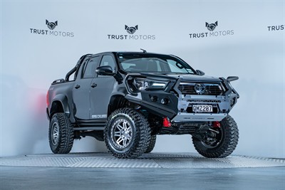 2024 Toyota Hilux - Thumbnail