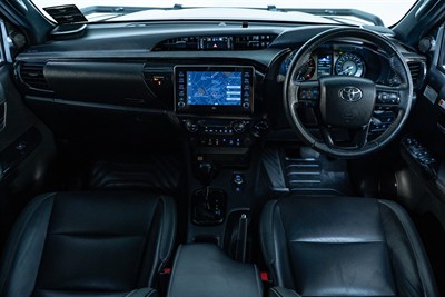 2024 Toyota Hilux - Thumbnail