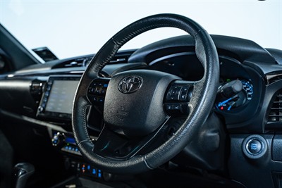 2024 Toyota Hilux - Thumbnail