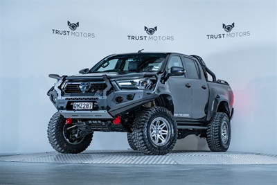 2024 Toyota Hilux - Thumbnail