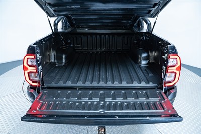 2024 Toyota Hilux - Thumbnail