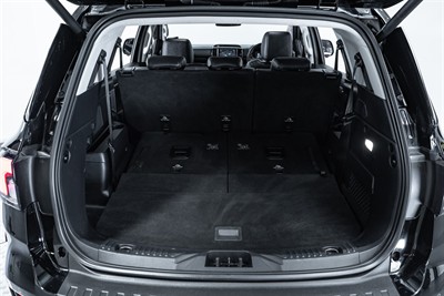 2022 Ford Everest - Thumbnail