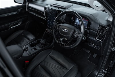 2022 Ford Everest - Thumbnail