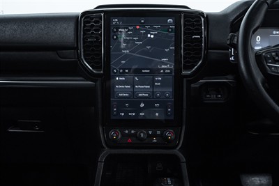 2022 Ford Everest - Thumbnail