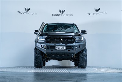 2021 Ford Everest - Thumbnail