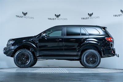 2021 Ford Everest - Thumbnail