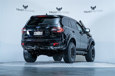 2021 Ford Everest - Thumbnail