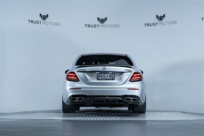 2017 Mercedes-Benz E 63 - Thumbnail