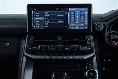 2022 Toyota Landcruiser - Thumbnail