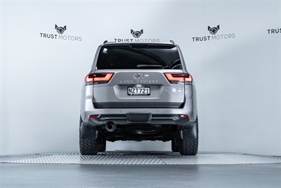2022 Toyota Landcruiser - Thumbnail