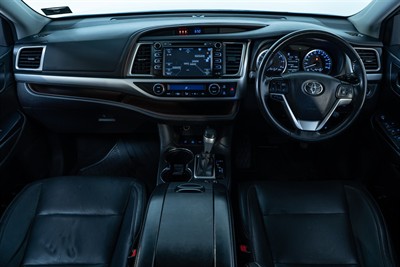 2017 Toyota Highlander - Thumbnail