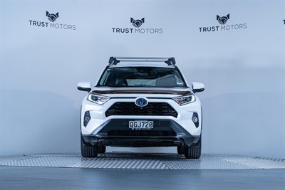 2019 Toyota Rav4 - Thumbnail