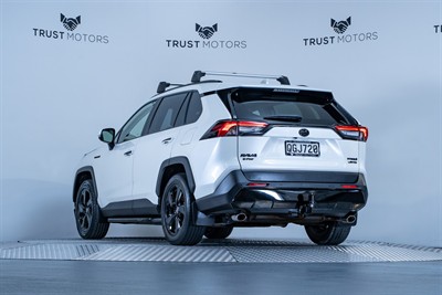 2019 Toyota Rav4 - Thumbnail
