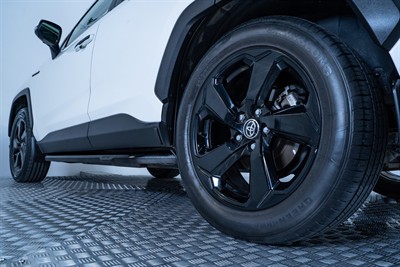 2019 Toyota Rav4 - Thumbnail