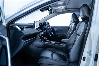2019 Toyota Rav4 - Thumbnail