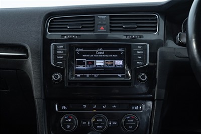 2015 Volkswagen Golf - Thumbnail