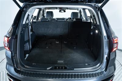 2022 Ford Everest - Thumbnail