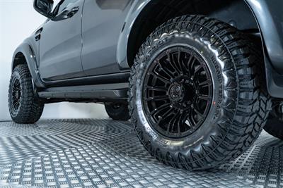 2022 Ford Everest - Thumbnail