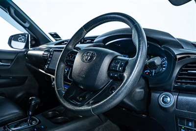 2023 Toyota Hilux - Thumbnail