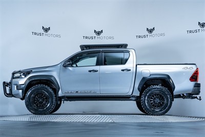 2023 Toyota Hilux - Thumbnail
