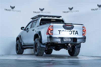 2023 Toyota Hilux - Thumbnail