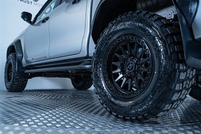 2023 Toyota Hilux - Thumbnail