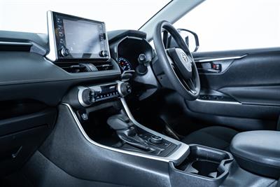 2019 Toyota Rav4 - Thumbnail