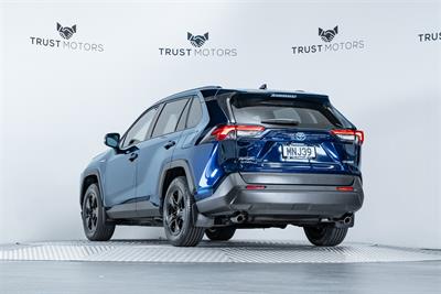 2019 Toyota Rav4 - Thumbnail