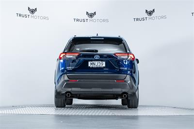 2019 Toyota Rav4 - Thumbnail