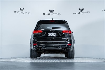 2018 Jeep Grand Cherokee - Thumbnail