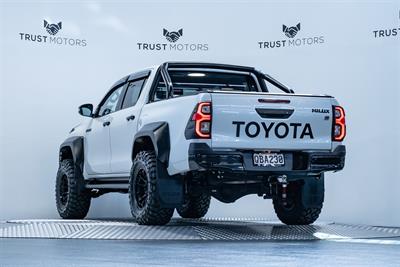2023 Toyota Hilux - Thumbnail