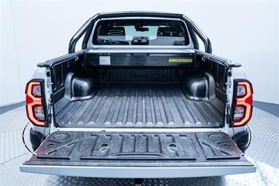 2023 Toyota Hilux - Thumbnail