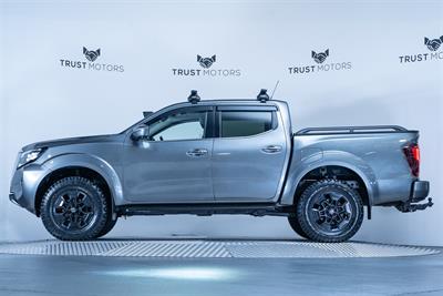 2022 Nissan Navara - Thumbnail