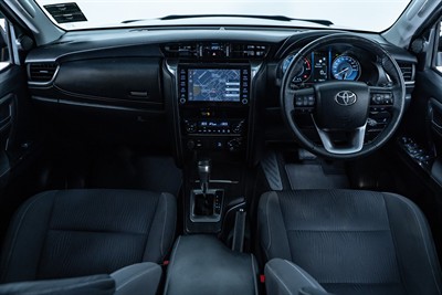 2022 Toyota Fortuner - Thumbnail