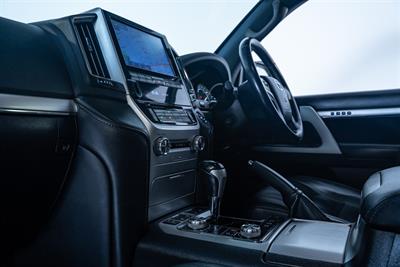 2018 Toyota Landcruiser - Thumbnail