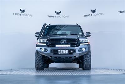2018 Toyota Landcruiser - Thumbnail