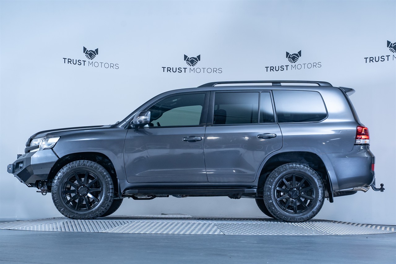 2018 Toyota Landcruiser