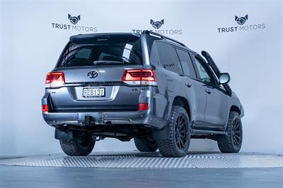 2018 Toyota Landcruiser - Thumbnail