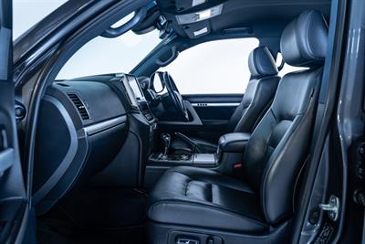 2018 Toyota Landcruiser - Thumbnail
