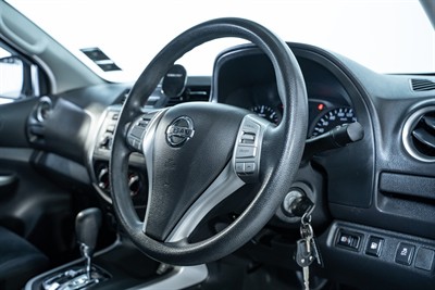 2019 Nissan Navara - Thumbnail
