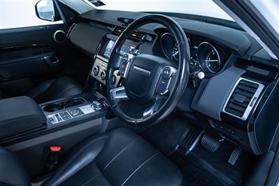 2018 Land Rover Discovery - Thumbnail
