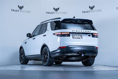 2018 Land Rover Discovery - Thumbnail