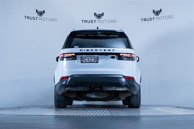 2018 Land Rover Discovery - Thumbnail