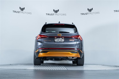2022 Hyundai Santa Fe - Thumbnail