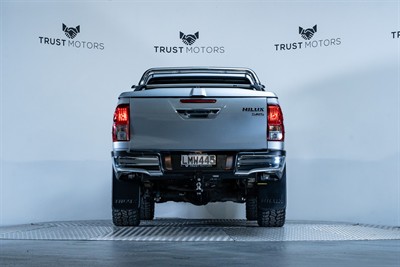 2018 Toyota Hilux - Thumbnail