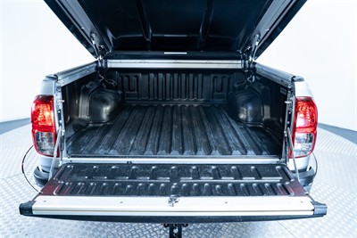 2018 Toyota Hilux - Thumbnail
