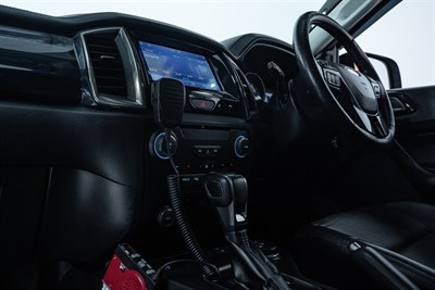 2021 Ford Everest - Thumbnail