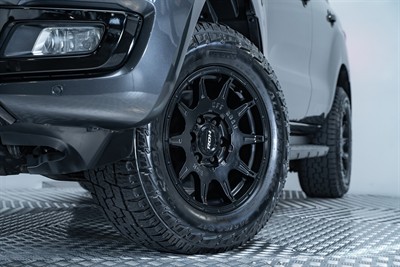 2021 Ford Everest - Thumbnail