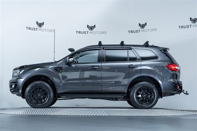 2021 Ford Everest - Thumbnail