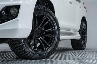 2015 Toyota Landcruiser Prado - Thumbnail